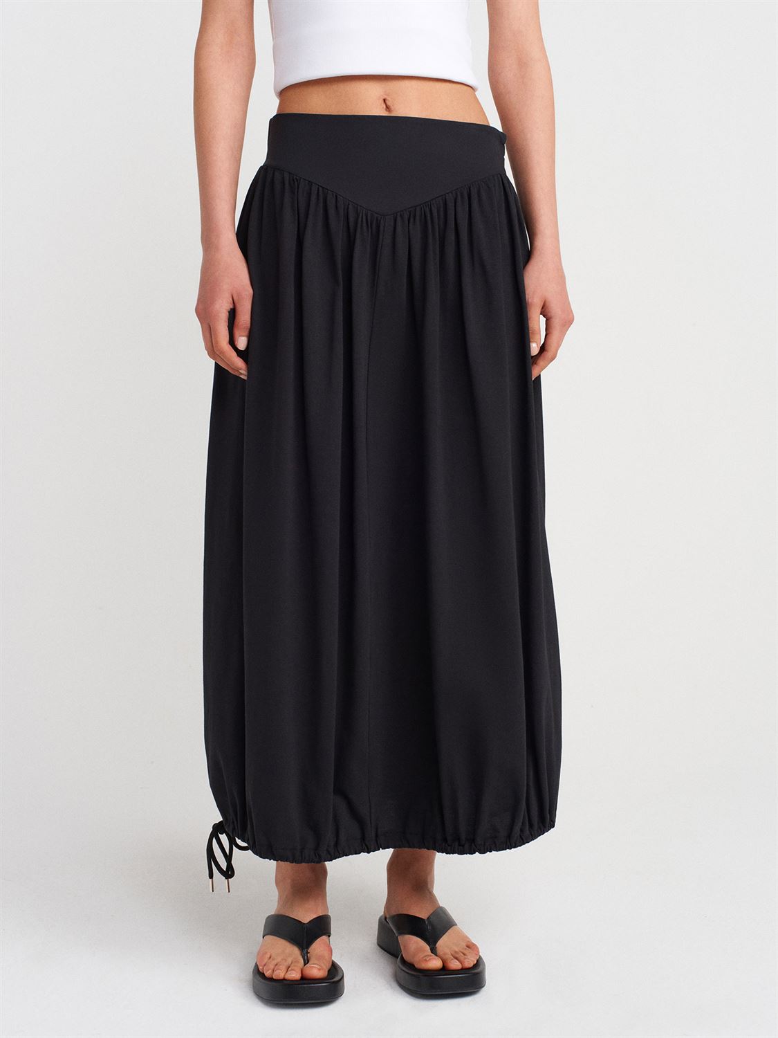 1952 Balloon Midi Skirt-Black