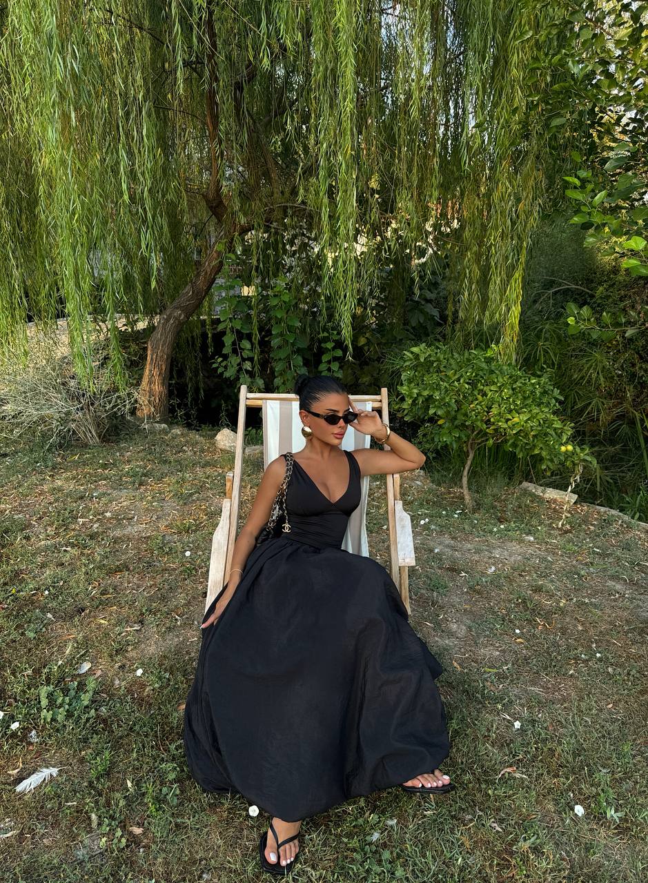 1952 Black Maxi Puff Dress