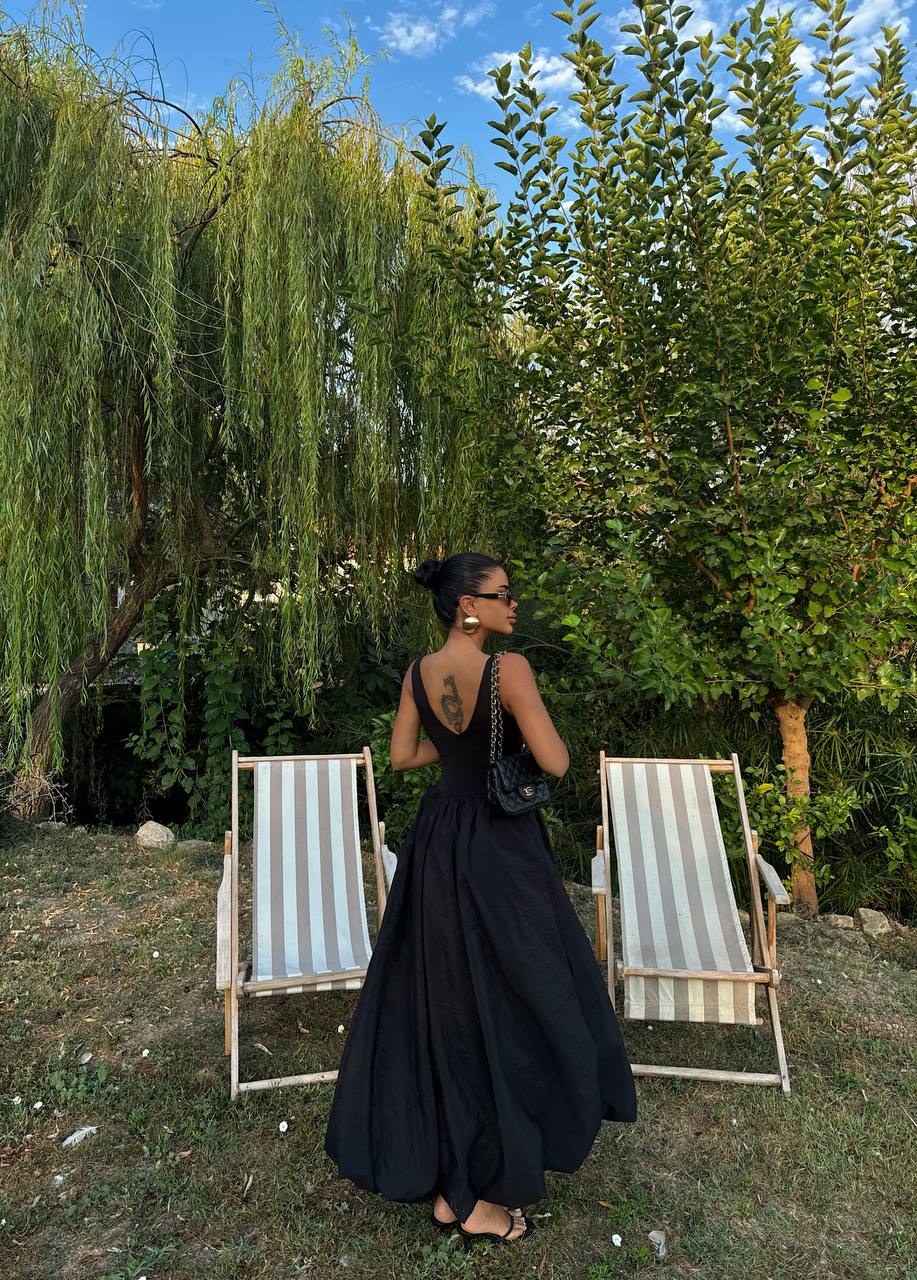 1952 Black Maxi Puff Dress